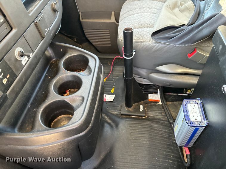 image for item EC3785 2016 Chevrolet Express 2500 van