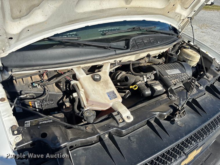 image for item EC3785 2016 Chevrolet Express 2500 van