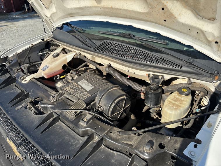 image for item EC3785 2016 Chevrolet Express 2500 van