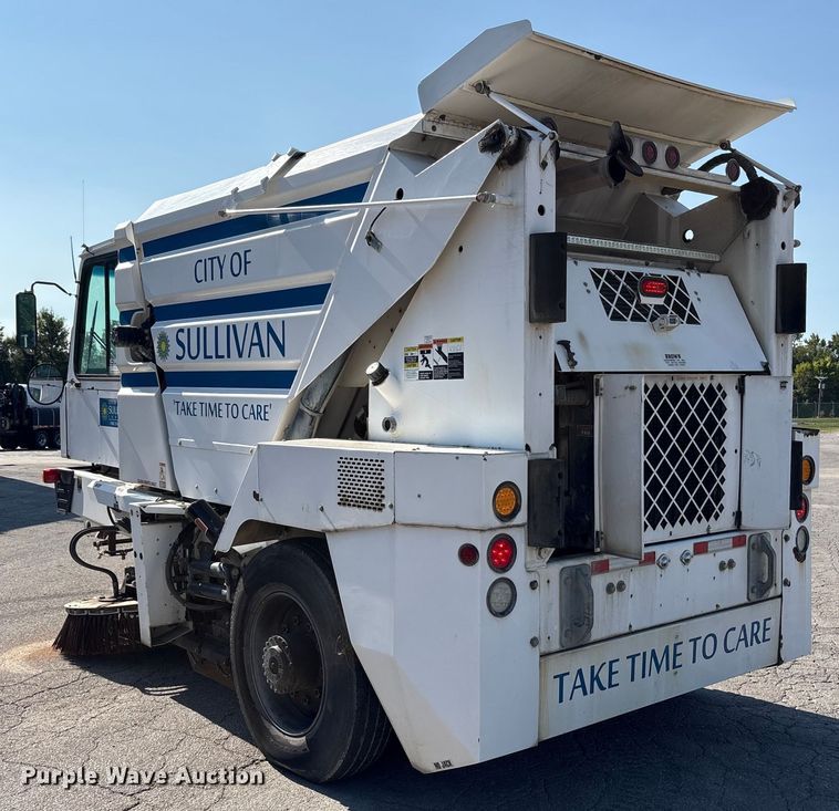 image for item EC4408 2014 Global Environmental Products Inc Street sweeper sweeper