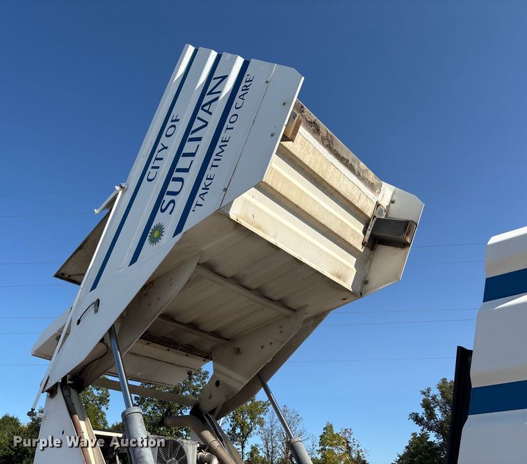 image for item EC4408 2014 Global Environmental Products Inc Street sweeper sweeper