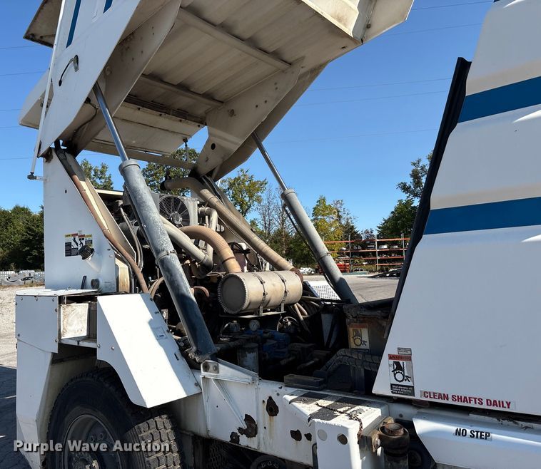 image for item EC4408 2014 Global Environmental Products Inc Street sweeper sweeper