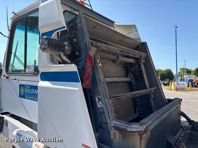 image for item EC4408 2014 Global Environmental Products Inc Street sweeper sweeper