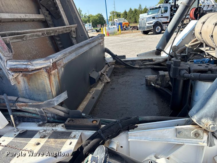 image for item EC4408 2014 Global Environmental Products Inc Street sweeper sweeper