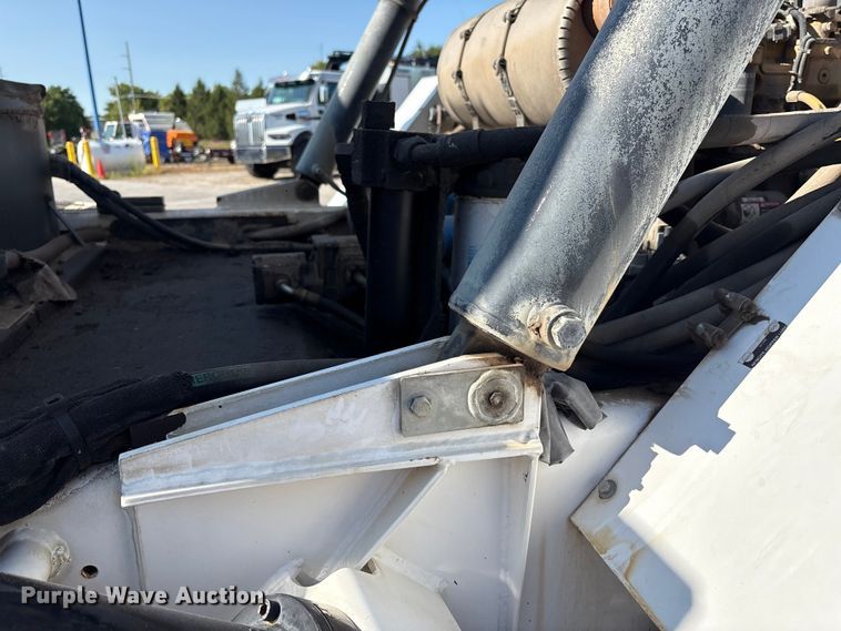 image for item EC4408 2014 Global Environmental Products Inc Street sweeper sweeper