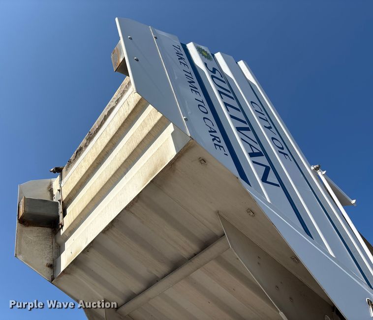 image for item EC4408 2014 Global Environmental Products Inc Street sweeper sweeper