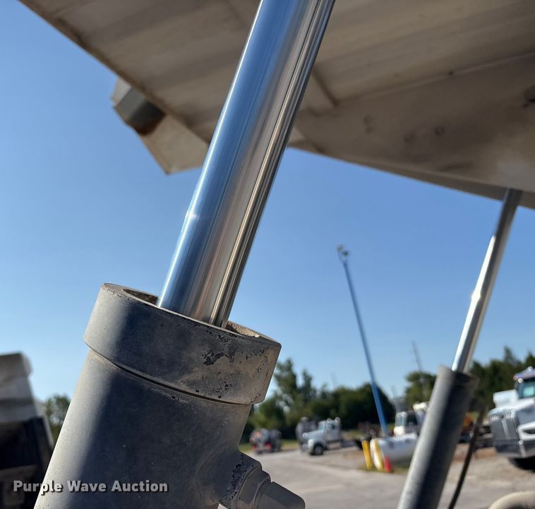 image for item EC4408 2014 Global Environmental Products Inc Street sweeper sweeper