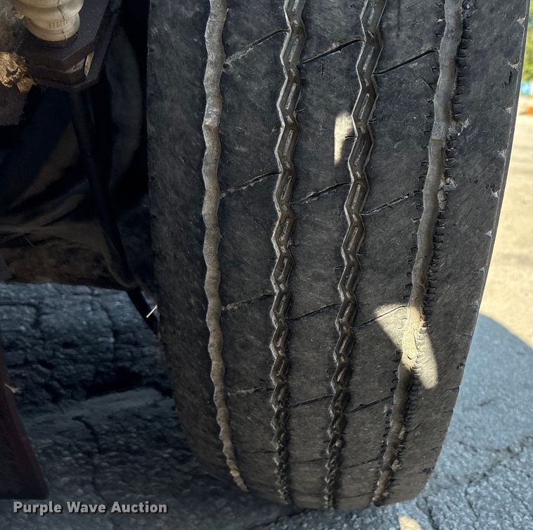 image for item EC4408 2014 Global Environmental Products Inc Street sweeper sweeper