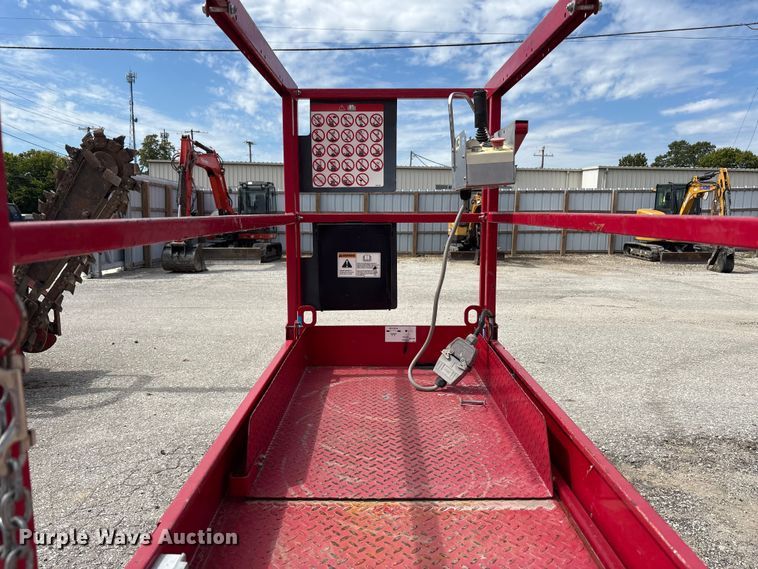 image for item EC4415 2016 Skyjack SJIII 3219 scissor lift