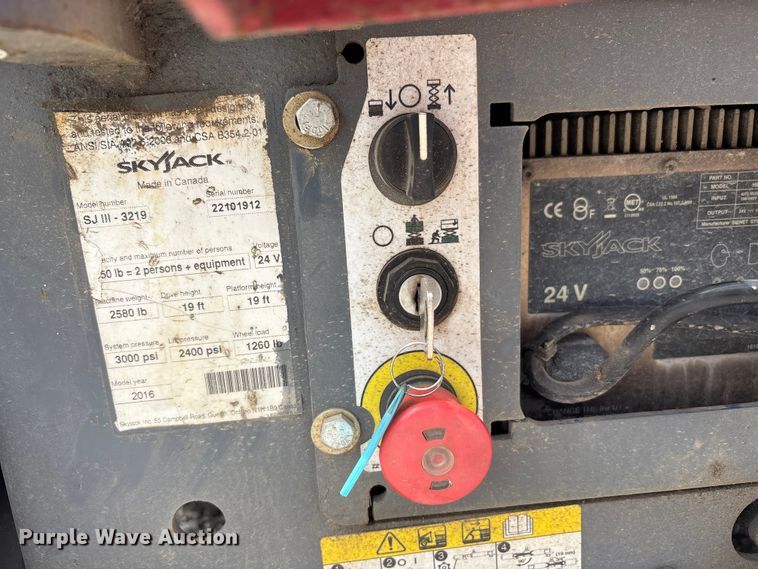 image for item EC4415 2016 Skyjack SJIII 3219 scissor lift