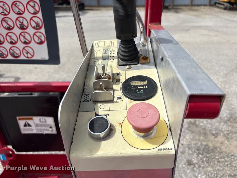 image for item EC4415 2016 Skyjack SJIII 3219 scissor lift