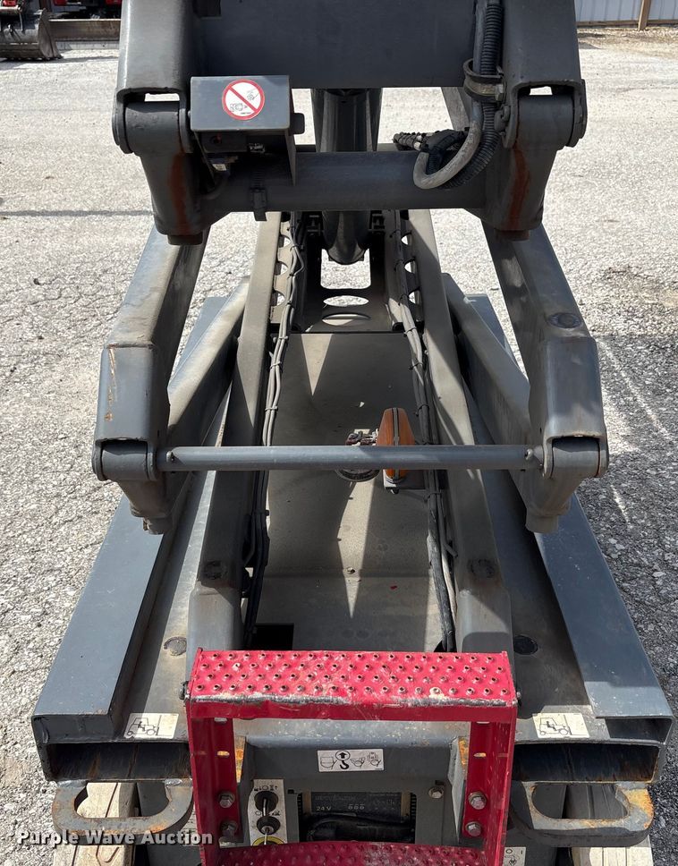 image for item EC4415 2016 Skyjack SJIII 3219 scissor lift