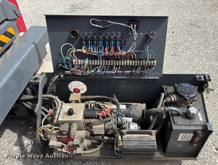 image for item EC4415 2016 Skyjack SJIII 3219 scissor lift