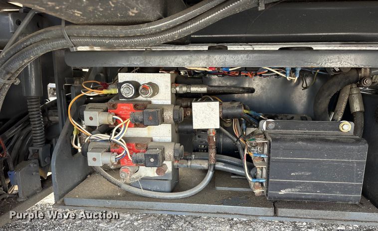 image for item EC4415 2016 Skyjack SJIII 3219 scissor lift