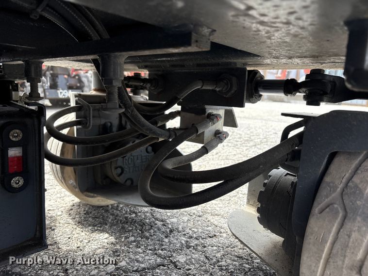 image for item EC4415 2016 Skyjack SJIII 3219 scissor lift