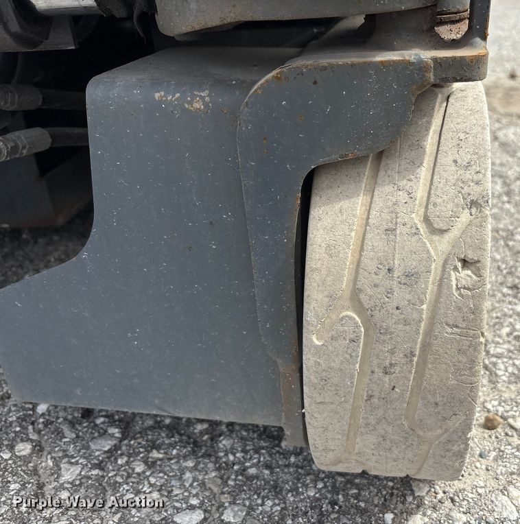 image for item EC4415 2016 Skyjack SJIII 3219 scissor lift