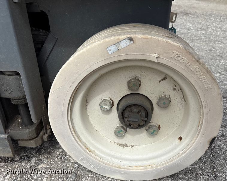 image for item EC4415 2016 Skyjack SJIII 3219 scissor lift