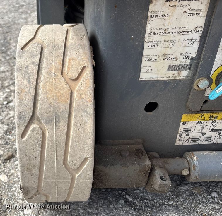 image for item EC4415 2016 Skyjack SJIII 3219 scissor lift