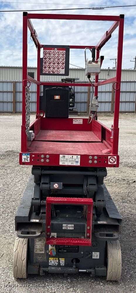 image for item EC4416 2016 Skyjack SJIII 3219 scissor lift