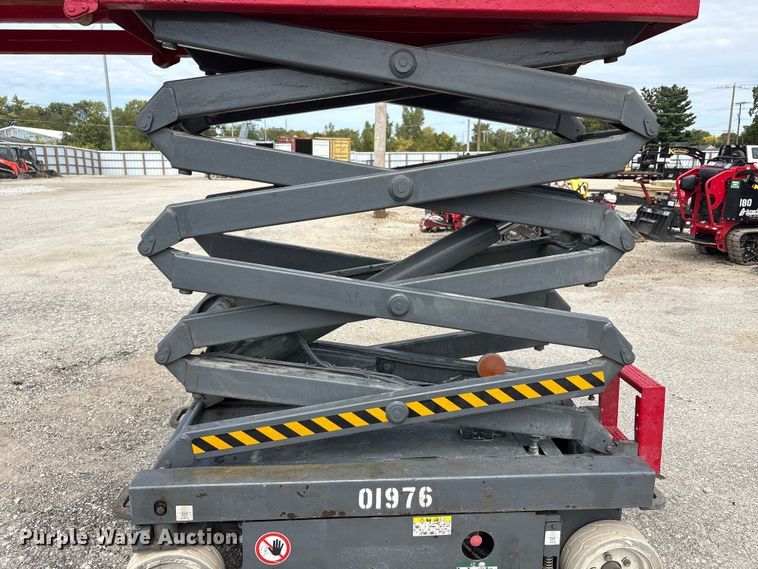 image for item EC4416 2016 Skyjack SJIII 3219 scissor lift