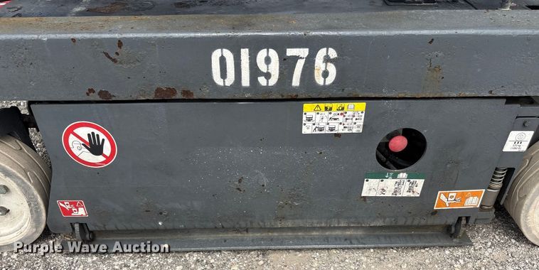 image for item EC4416 2016 Skyjack SJIII 3219 scissor lift