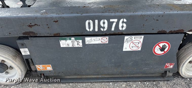 image for item EC4416 2016 Skyjack SJIII 3219 scissor lift