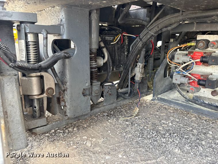 image for item EC4416 2016 Skyjack SJIII 3219 scissor lift