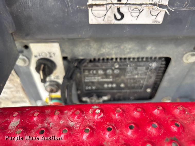 image for item EC4416 2016 Skyjack SJIII 3219 scissor lift