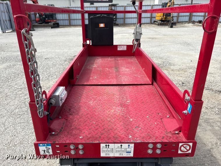 image for item EC4416 2016 Skyjack SJIII 3219 scissor lift