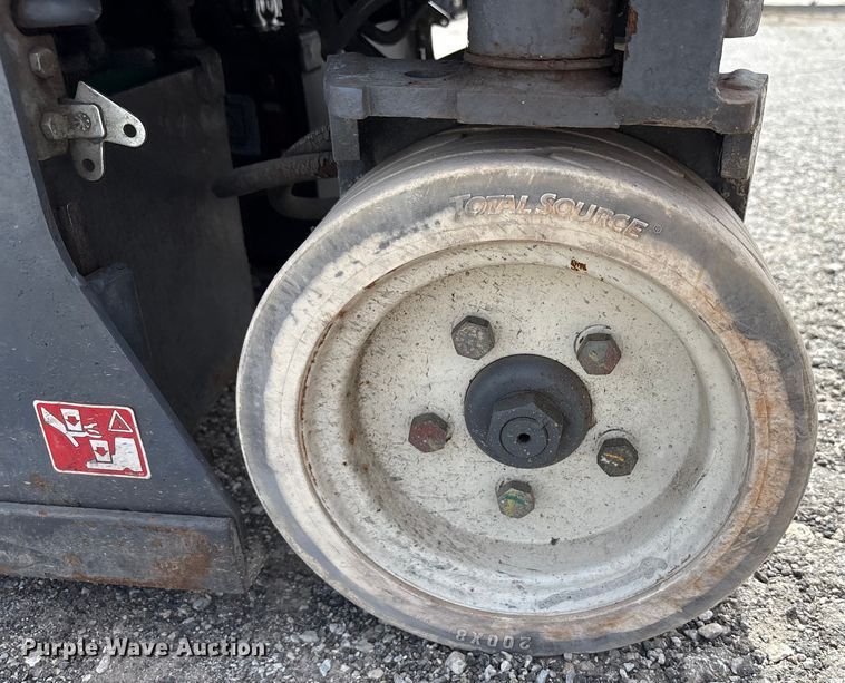 image for item EC4416 2016 Skyjack SJIII 3219 scissor lift