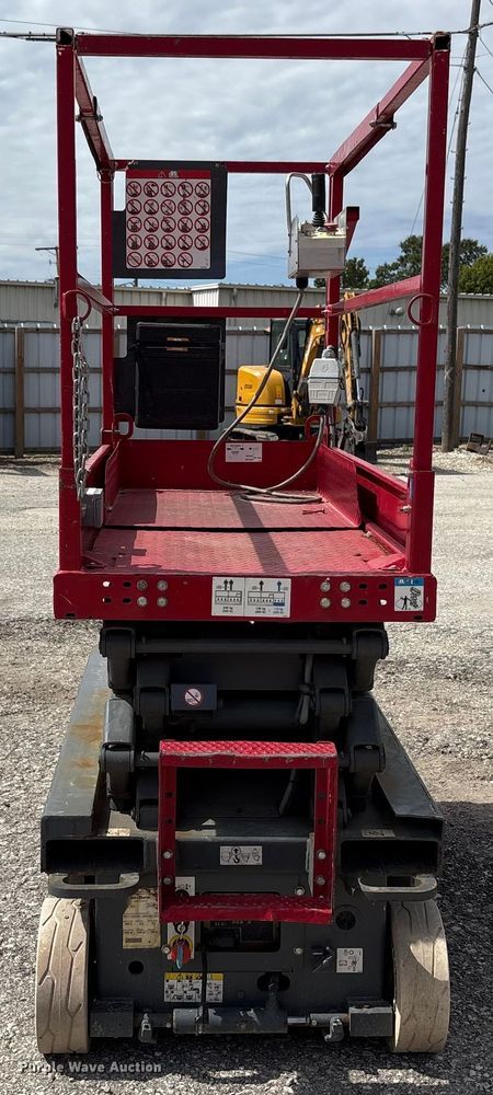 image for item EC4417 Skyjack SJIII 3219 scissor lift