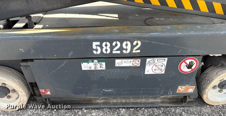 image for item EC4417 Skyjack SJIII 3219 scissor lift