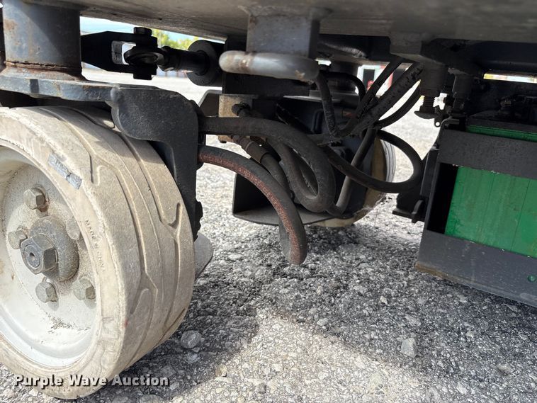 image for item EC4417 Skyjack SJIII 3219 scissor lift