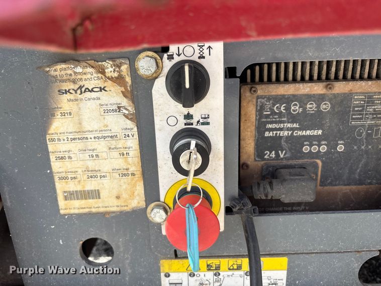 image for item EC4417 Skyjack SJIII 3219 scissor lift