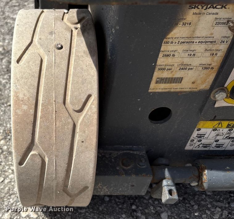 image for item EC4417 Skyjack SJIII 3219 scissor lift