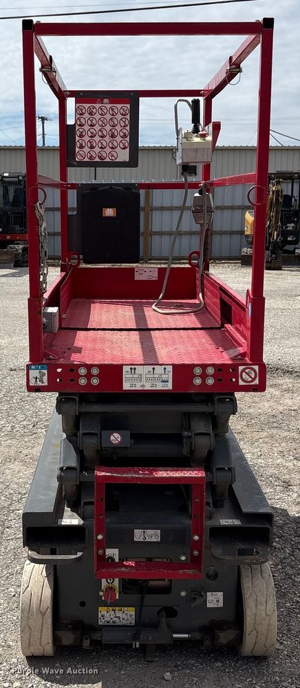 image for item EC4418 Skyjack SJIII 3219 scissor lift