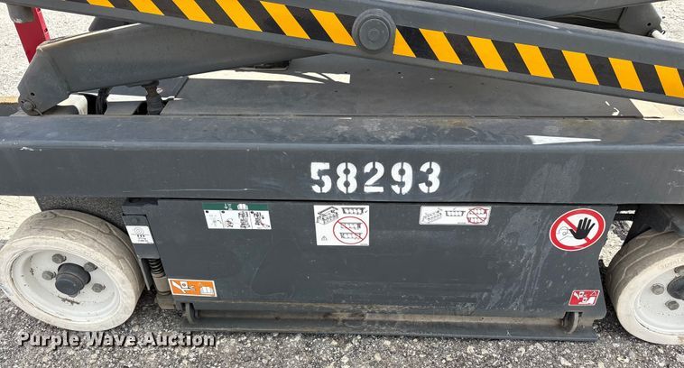 image for item EC4418 Skyjack SJIII 3219 scissor lift