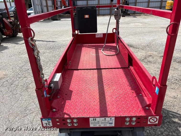 image for item EC4418 Skyjack SJIII 3219 scissor lift