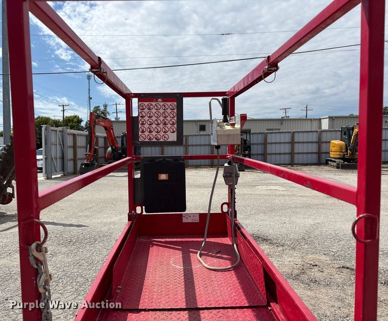 image for item EC4418 Skyjack SJIII 3219 scissor lift