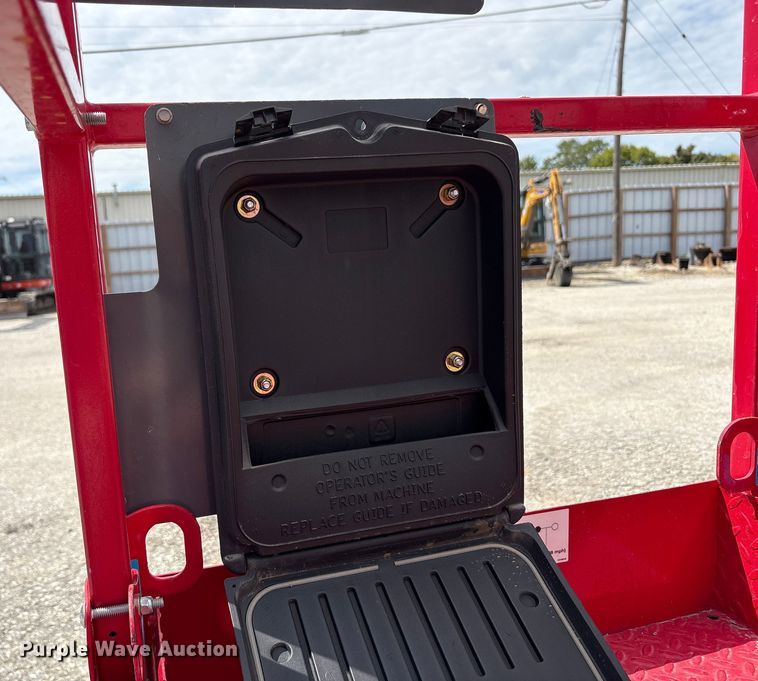 image for item EC4418 Skyjack SJIII 3219 scissor lift