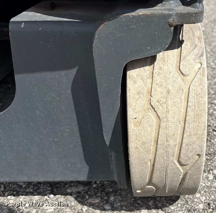 image for item EC4418 Skyjack SJIII 3219 scissor lift