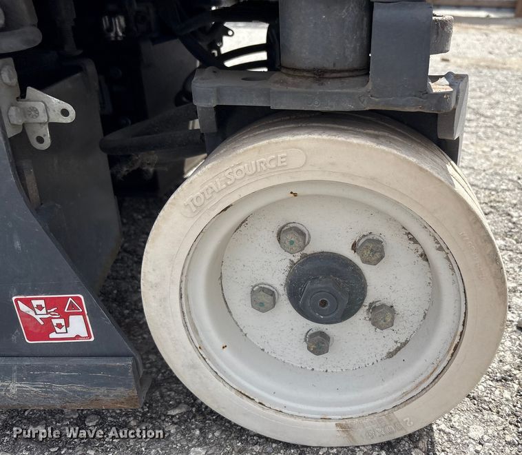 image for item EC4418 Skyjack SJIII 3219 scissor lift