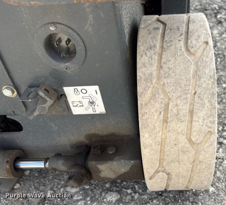 image for item EC4418 Skyjack SJIII 3219 scissor lift