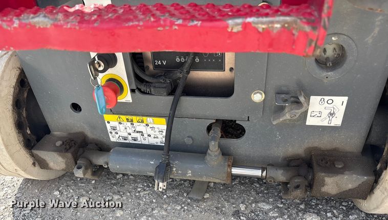 image for item EC4418 Skyjack SJIII 3219 scissor lift