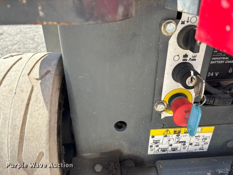 image for item EC4418 Skyjack SJIII 3219 scissor lift