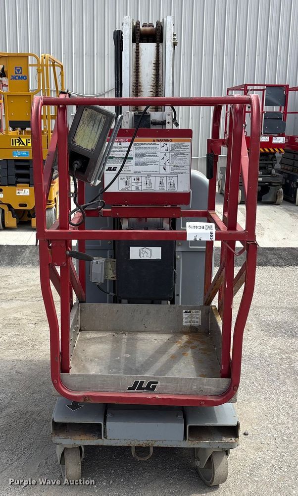 image for item EC4419 2012 JLG 20MVL vertical lift