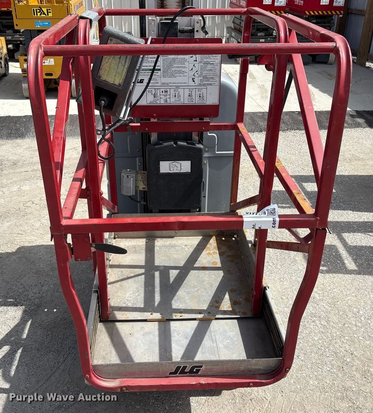 image for item EC4419 2012 JLG 20MVL vertical lift