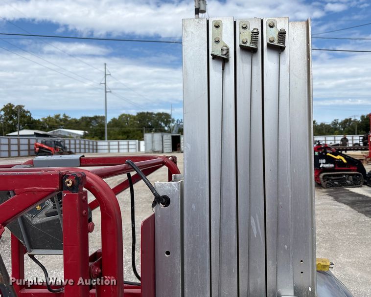 image for item EC4419 2012 JLG 20MVL vertical lift