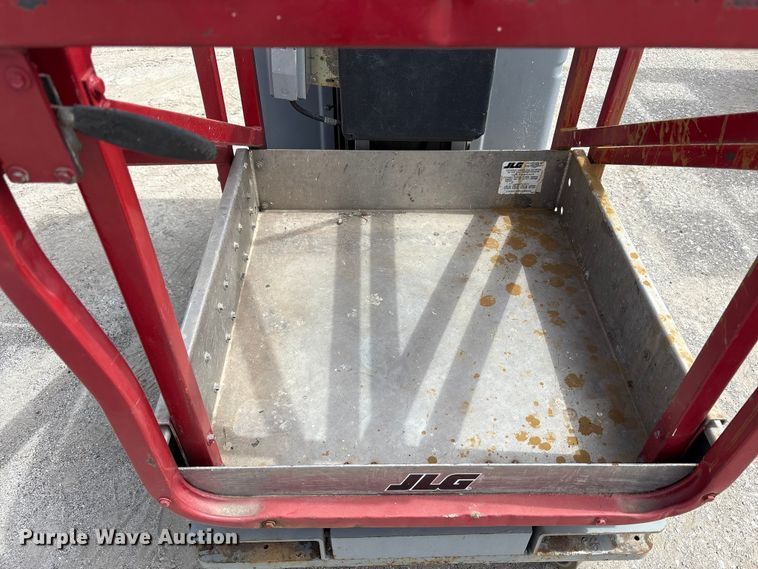 image for item EC4419 2012 JLG 20MVL vertical lift