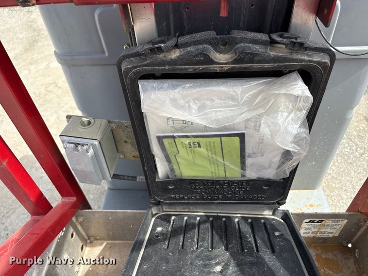 image for item EC4419 2012 JLG 20MVL vertical lift